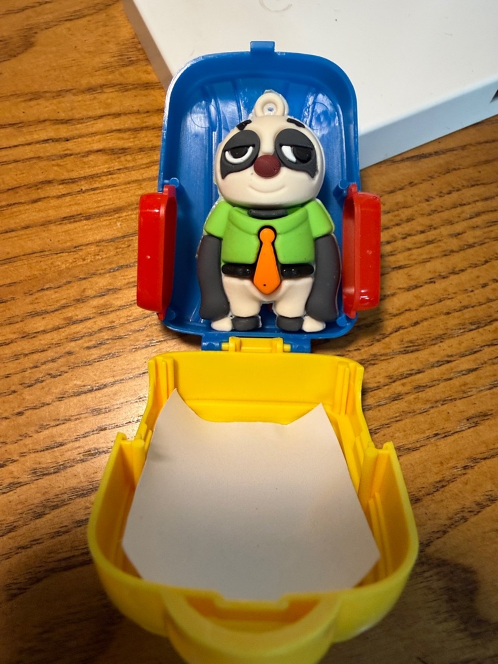 Kids Animal Figure Toy with Carry Case - Blue, Yellow, Red, Green Zootopia 2 sty